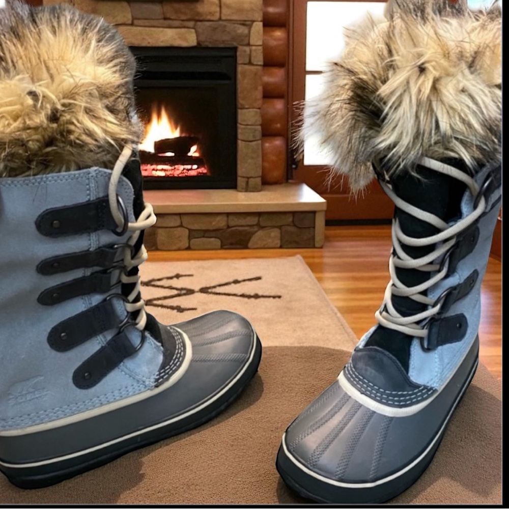 SOREL Joan of Arctic Winter Boot,Light Metal-Blue       size 8    NWB